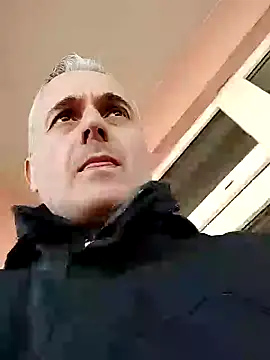 Snapshot of pussylove39 chatting on 01.20.25 pussylove39 online show from 01.20.25