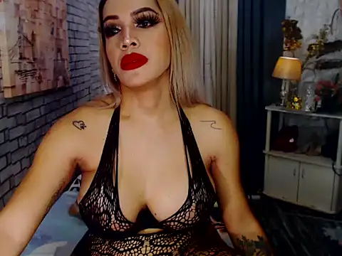 Snapshot of QueenDivineTsx chatting on 09.09.25 QueenDivineTsx online show from 09.09.25