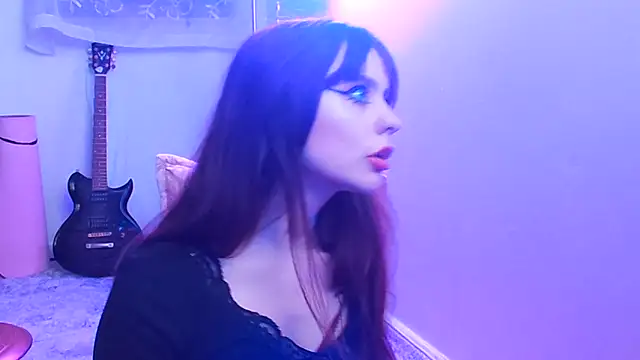 Snapshot of crystalsbaby chatting on 10.12.25 crystalsbaby online show from 10.12.25