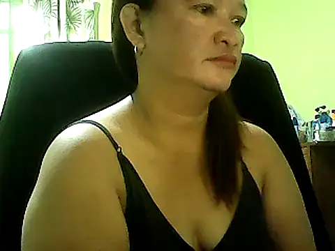 hott scarlett online show from 02.17.25
