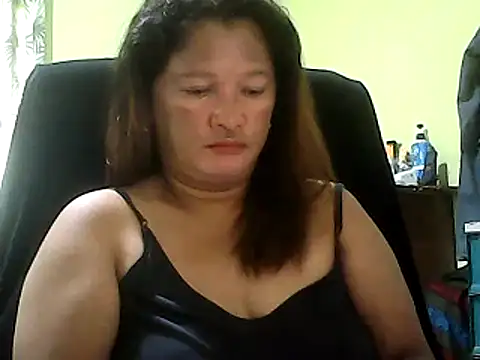 hott scarlett online show from 02.20.25