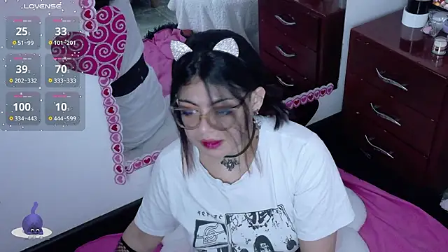 Catwhite  online show from 02.16.26