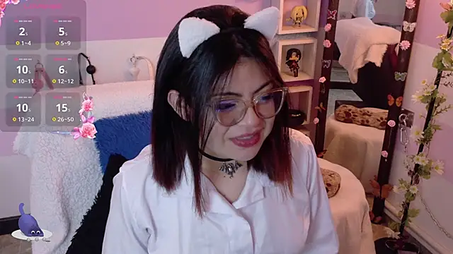 Catwhite  online show from 03.17.26