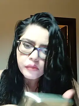 AriaRussell online show from 06.25.26