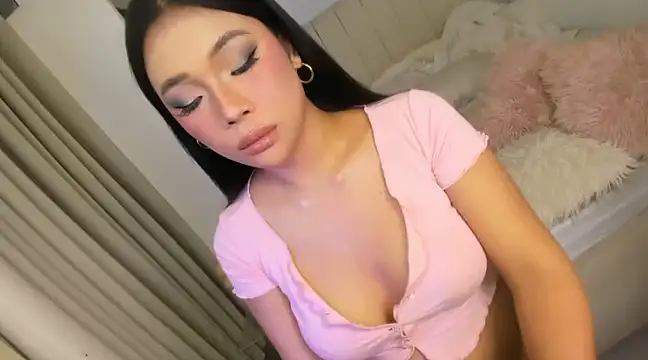 Snapshot of venusangelicxx chatting on 02.17.25 venusangelicxx online show from 02.17.25