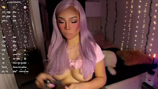 Snapshot of venusangelicxx chatting on 12.16.25 venusangelicxx online show from 12.16.25