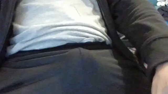 Snapshot of alessexxx24 chatting on 10.20.25 alessexxx24 online show from 10.20.25