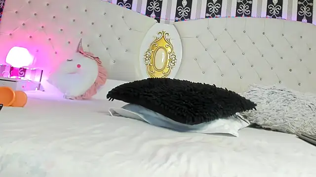 Aidasina online show from 03.10.25