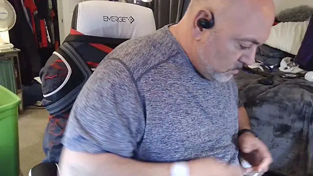 Snapshot of Drake_DVamp chatting on 03.22.25 Drake DVamp online show from 03.22.25