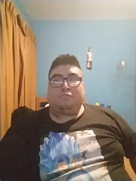 Snapshot of MILENIUM30 chatting on 11.11.25 MILENIUM30 online show from 11.11.25