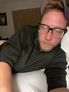 Snapshot of Tomas_Zaddy chatting on 12.29.24 Tomas Zaddy online show from 12.29.24