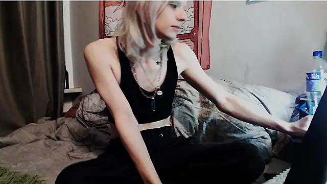 Snapshot of Alien_Bella chatting on 07.26.26 Alien Bella online show from 07.26.26