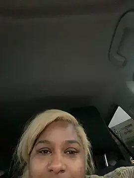 BigFineSelena online show from 03.15.25