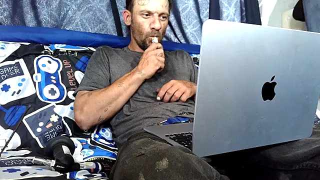 Snapshot of goodick4u28 chatting on 04.21.26 goodick4u28 online show from 04.21.26