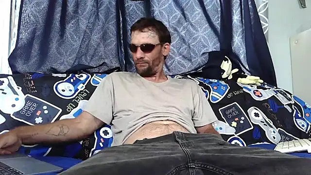 Snapshot of goodick4u28 chatting on 04.25.26 goodick4u28 online show from 04.25.26