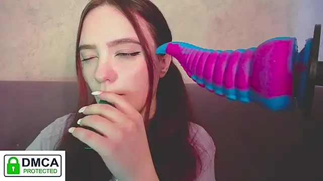 Alyssa   Scarlet online show from 12.25.24