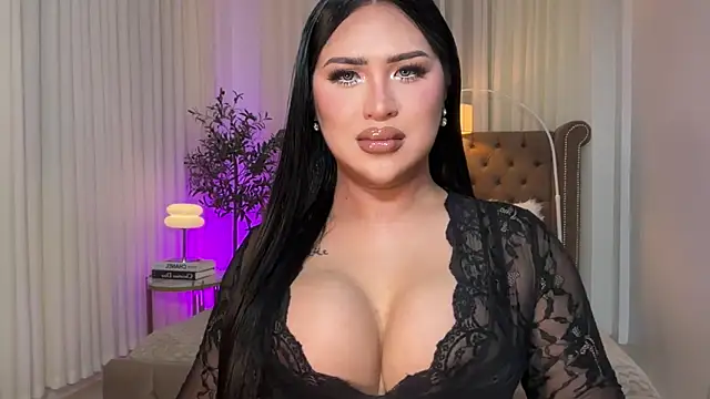 Your Majesty Tyra online show from 09.22.25