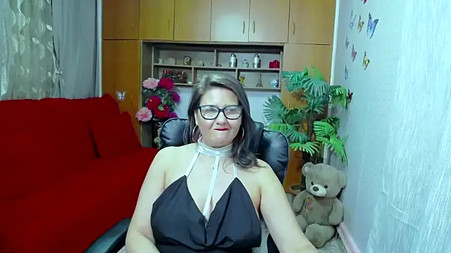 Snapshot of LucilleFenlys chatting on 12.06.24 LucilleFenlys online show from 12.06.24