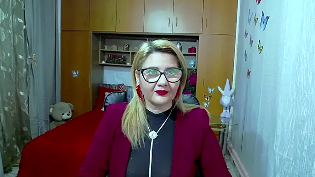 Snapshot of LucilleFenlys chatting on 01.31.25 LucilleFenlys online show from 01.31.25