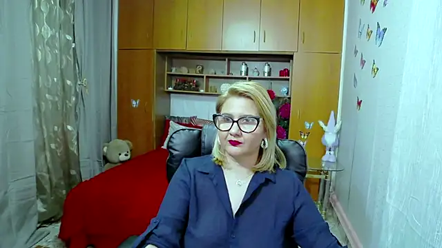 Snapshot of LucilleFenlys chatting on 02.12.25 LucilleFenlys online show from 02.12.25