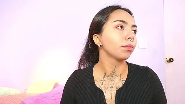 miss soffi  online show from 10.30.25