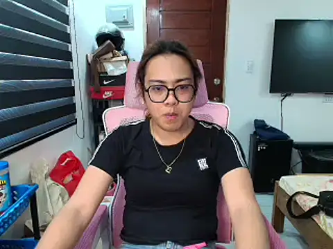 Your PrettyGirlxxx online show from 03.18.26