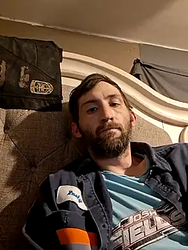 Snapshot of lewis7869 chatting on 09.25.25 lewis7869 online show from 09.25.25