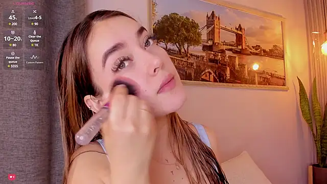 Assh lee  online show from 02.27.25