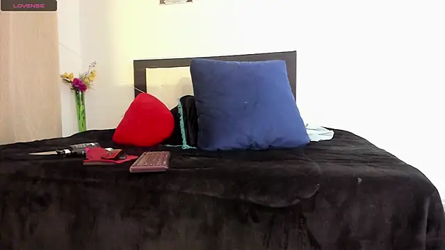 alicia rouusel online show from 12.22.24