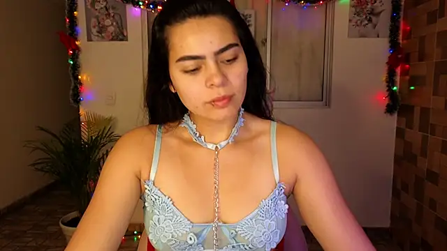 Snapshot of sexyladyy_ chatting on 12.10.24 sexyladyy online show from 12.10.24