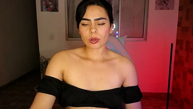 Snapshot of sexyladyy_ chatting on 03.06.25 sexyladyy online show from 03.06.25