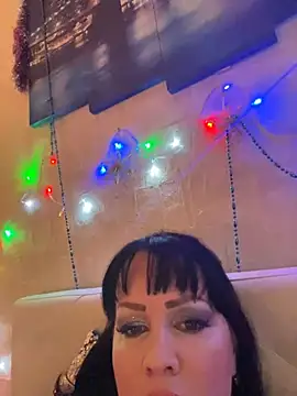 Lolaley2 online show from 01.19.25