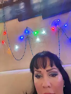 Lolaley2 online show from 01.31.25