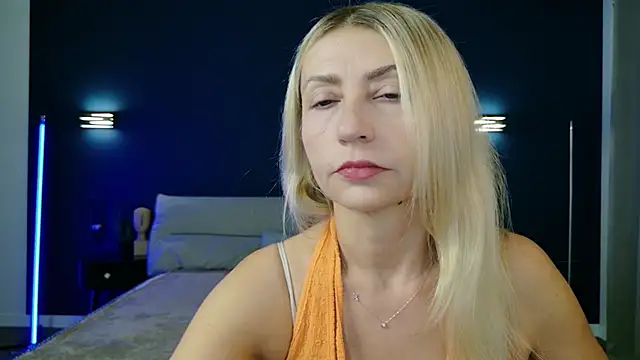 ZoeGrant online show from 10.16.25