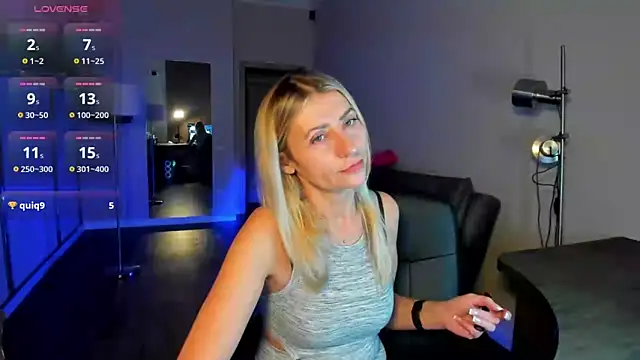 ZoeGrant online show from 02.10.26