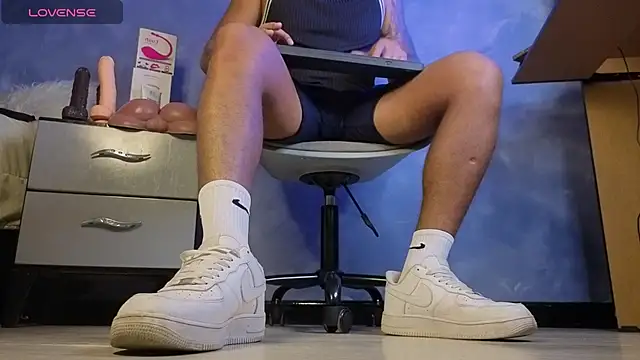 TomLover 12 online show from 03.06.26