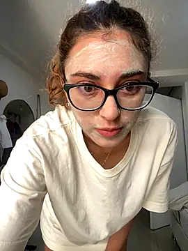 Snapshot of missrubijasper chatting on 11.21.25 missrubijasper online show from 11.21.25