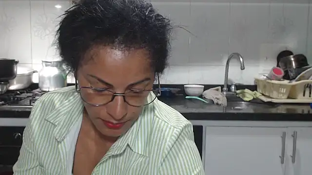 kateleyagrey online show from 11.12.25