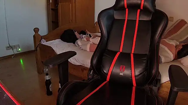 KmlBI26 online show from 10.30.25