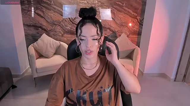 RoseFerrera online show from 01.15.25