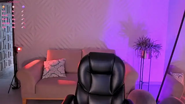 RoseFerrera online show from 01.18.25