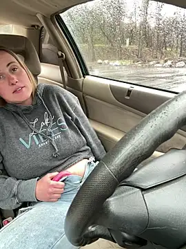 Snapshot of ClumsyLink chatting on 02.13.25 ClumsyLink online show from 02.13.25