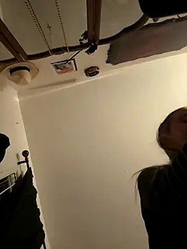 Snapshot of ClumsyLink chatting on 10.19.25 ClumsyLink online show from 10.19.25