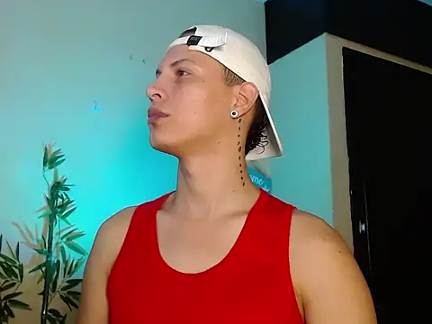 Snapshot of DavidNeill chatting on 12.23.24 DavidNeill online show from 12.23.24