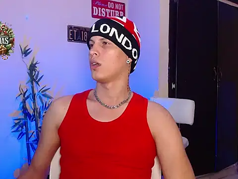 Snapshot of DavidNeill chatting on 12.27.24 DavidNeill online show from 12.27.24