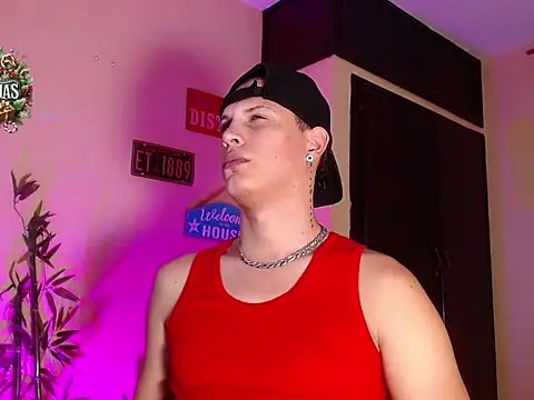 Snapshot of DavidNeill chatting on 12.27.24 DavidNeill online show from 12.27.24