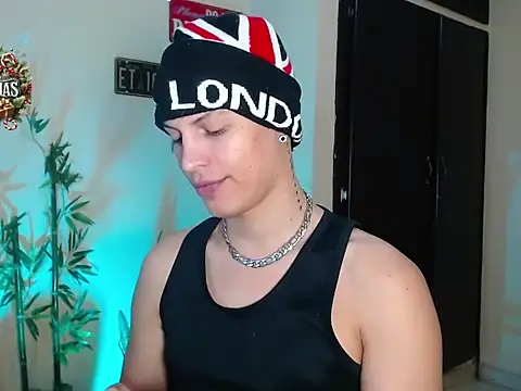 Snapshot of DavidNeill chatting on 12.28.24 DavidNeill online show from 12.28.24