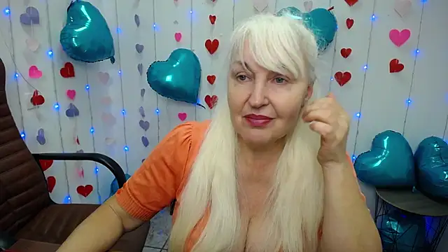 BlondyLeeBest online show from 02.02.25