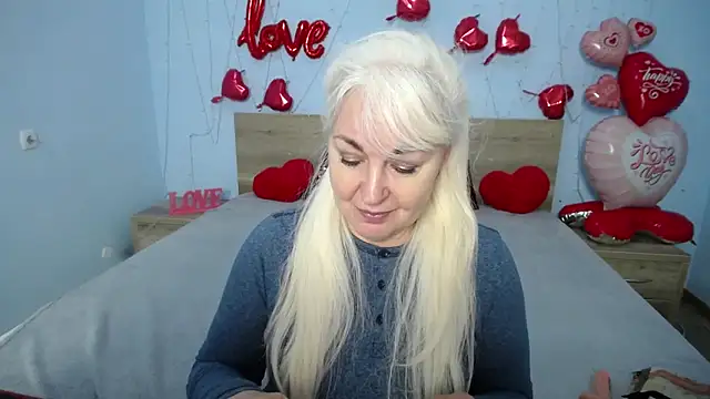 BlondyLeeBest online show from 02.09.25