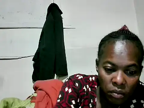 Snapshot of hairybushpussyxx1 chatting on 12.12.24 hairybushpussyxx1 online show from 12.12.24